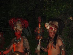 representación teatral de los ancestros mayas